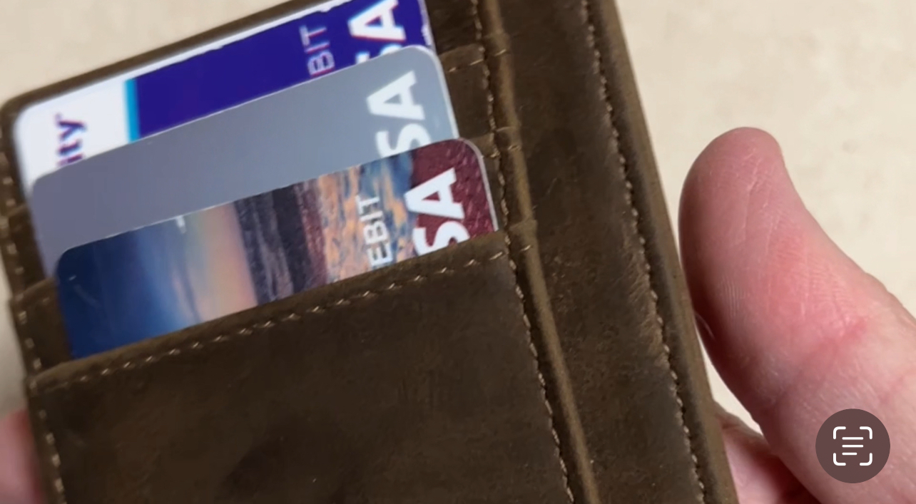 Slim Wallet Credit Card Holder Review | Carry Just the Essentials