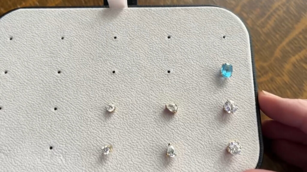 earring board