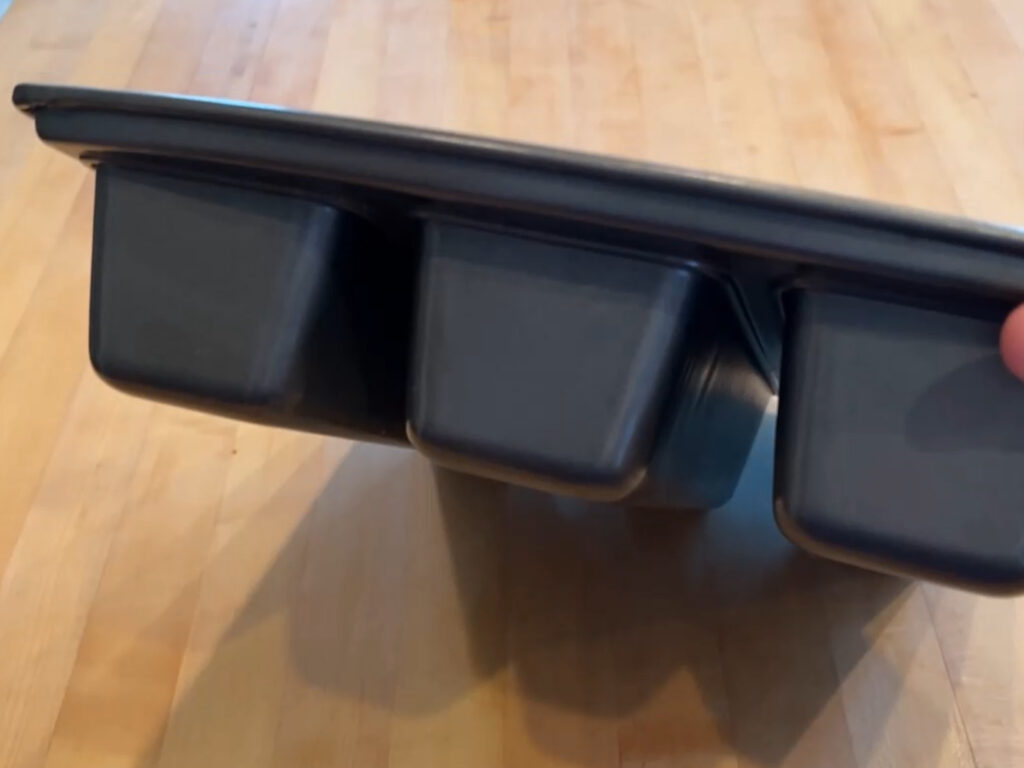 depth of lasagna trio pan