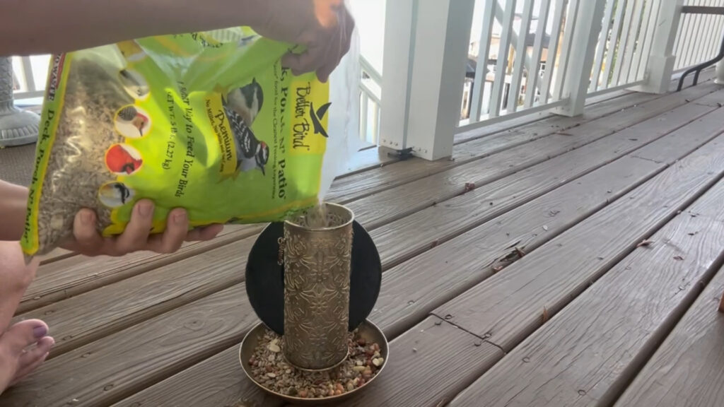 Easy to fill with seed