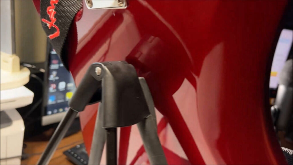 folding guitar stand
