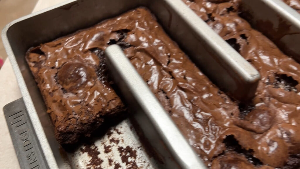 Close up baked brownies in Crispy side pan