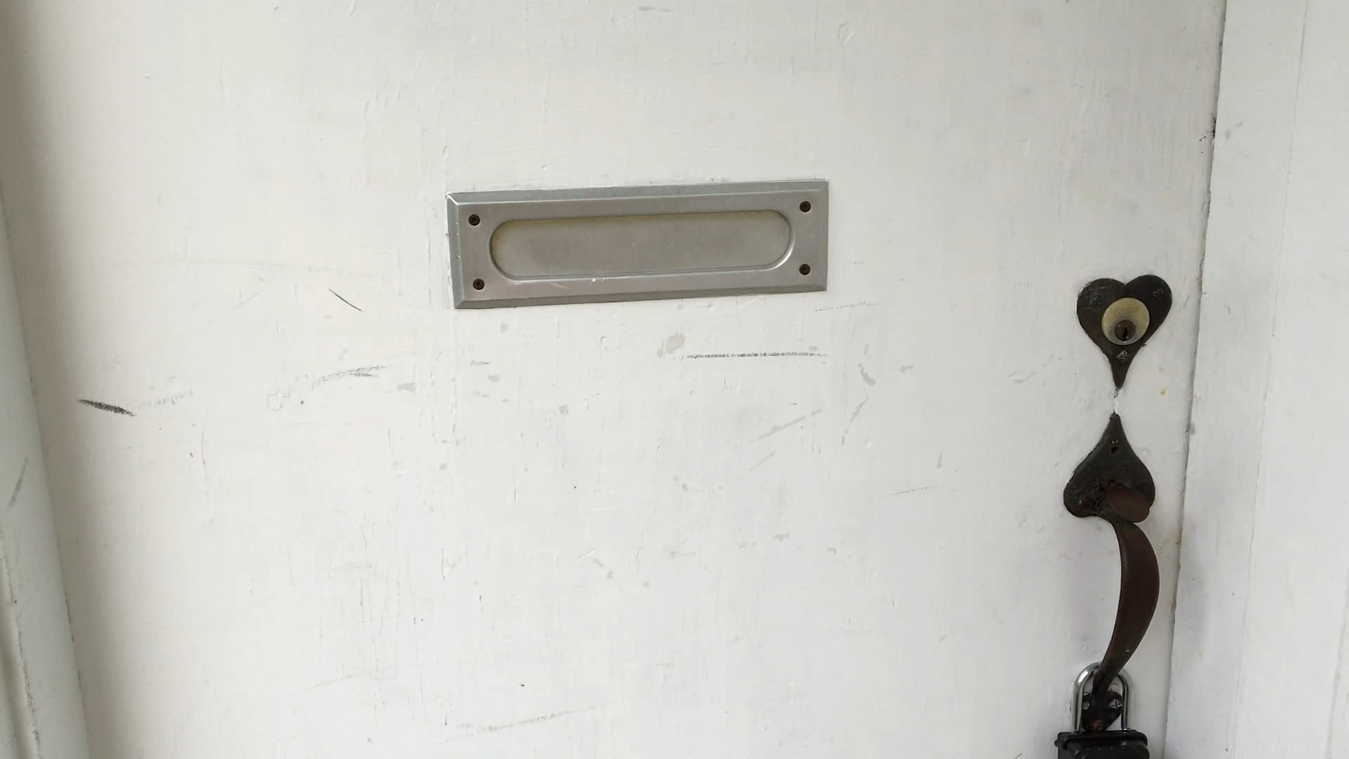 We Flew In From Across the Country to Smell a Mail Slot